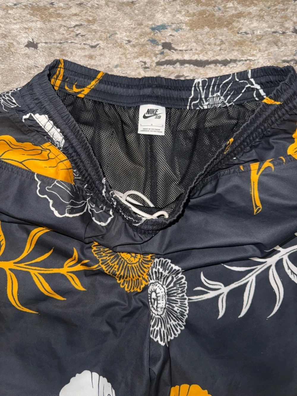 Men's Black Floral Swim/Athletic Shorts - Nike - Picture 6 of 9